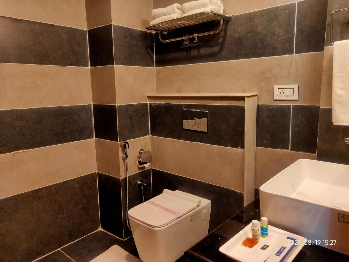 Suryansh Regency Manali Centrally Heated Air Cooled With Private Balconies Manāli Esterno foto