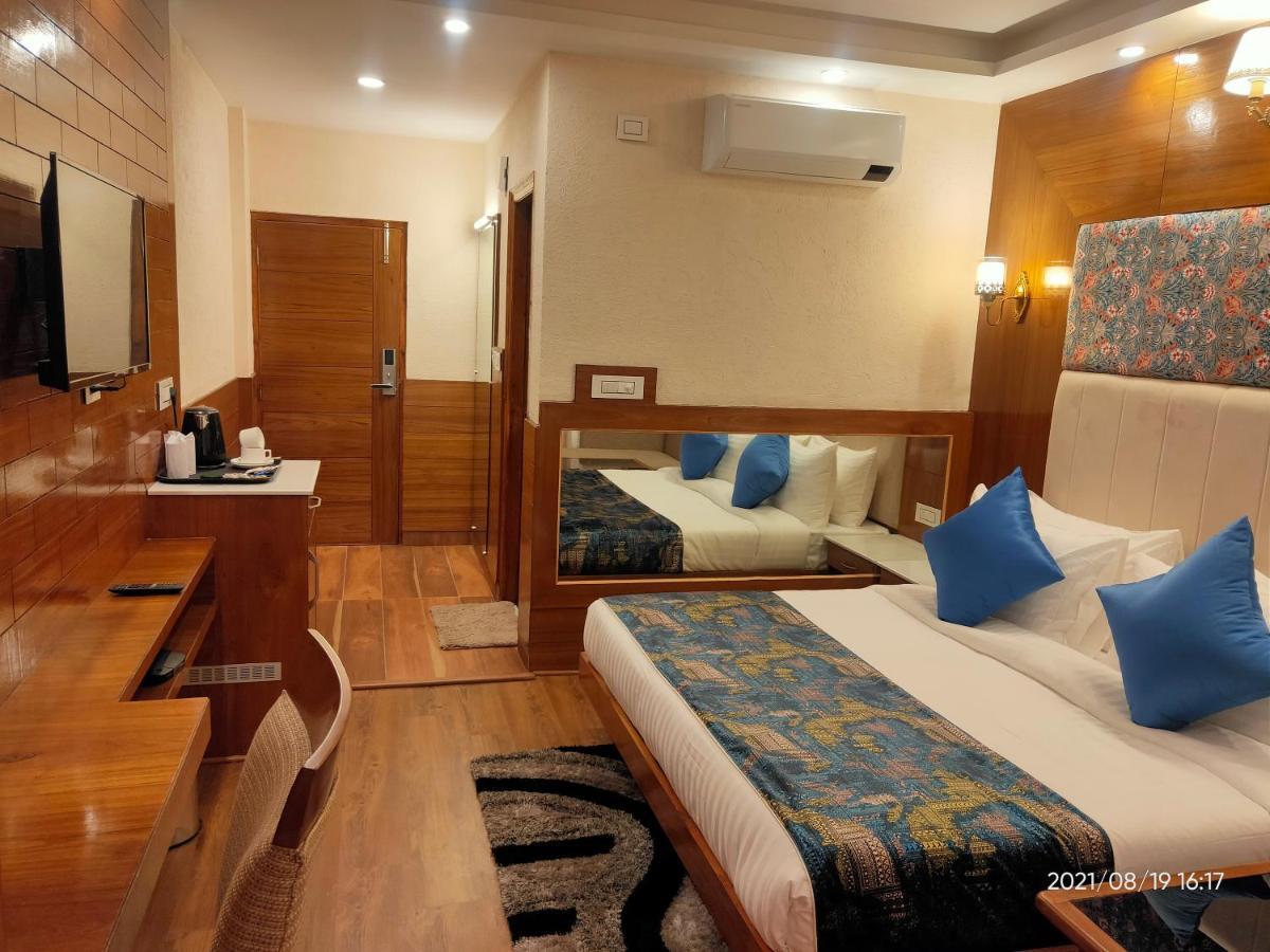 Suryansh Regency Manali Centrally Heated Air Cooled With Private Balconies Manāli Esterno foto