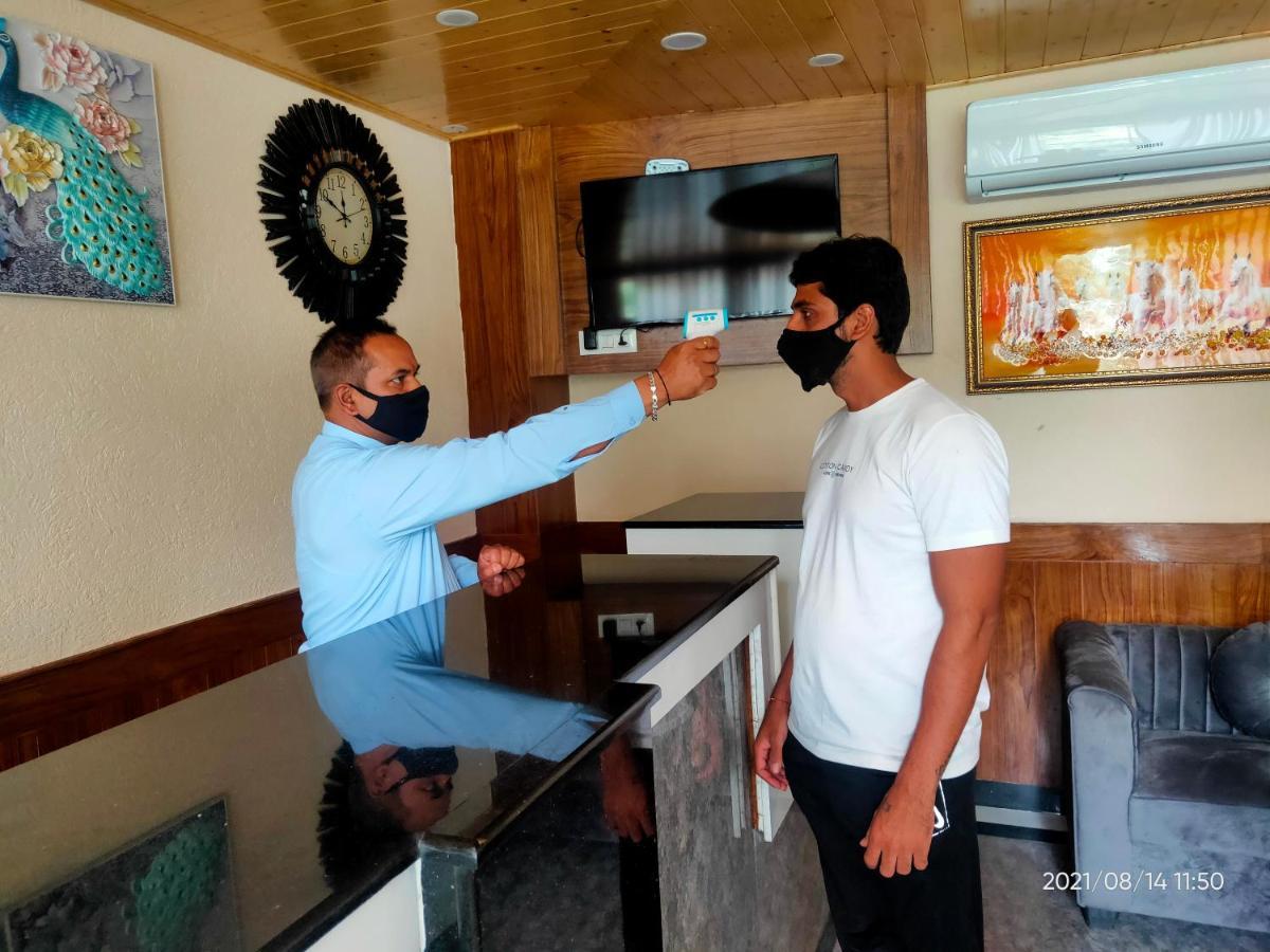 Suryansh Regency Manali Centrally Heated Air Cooled With Private Balconies Manāli Esterno foto